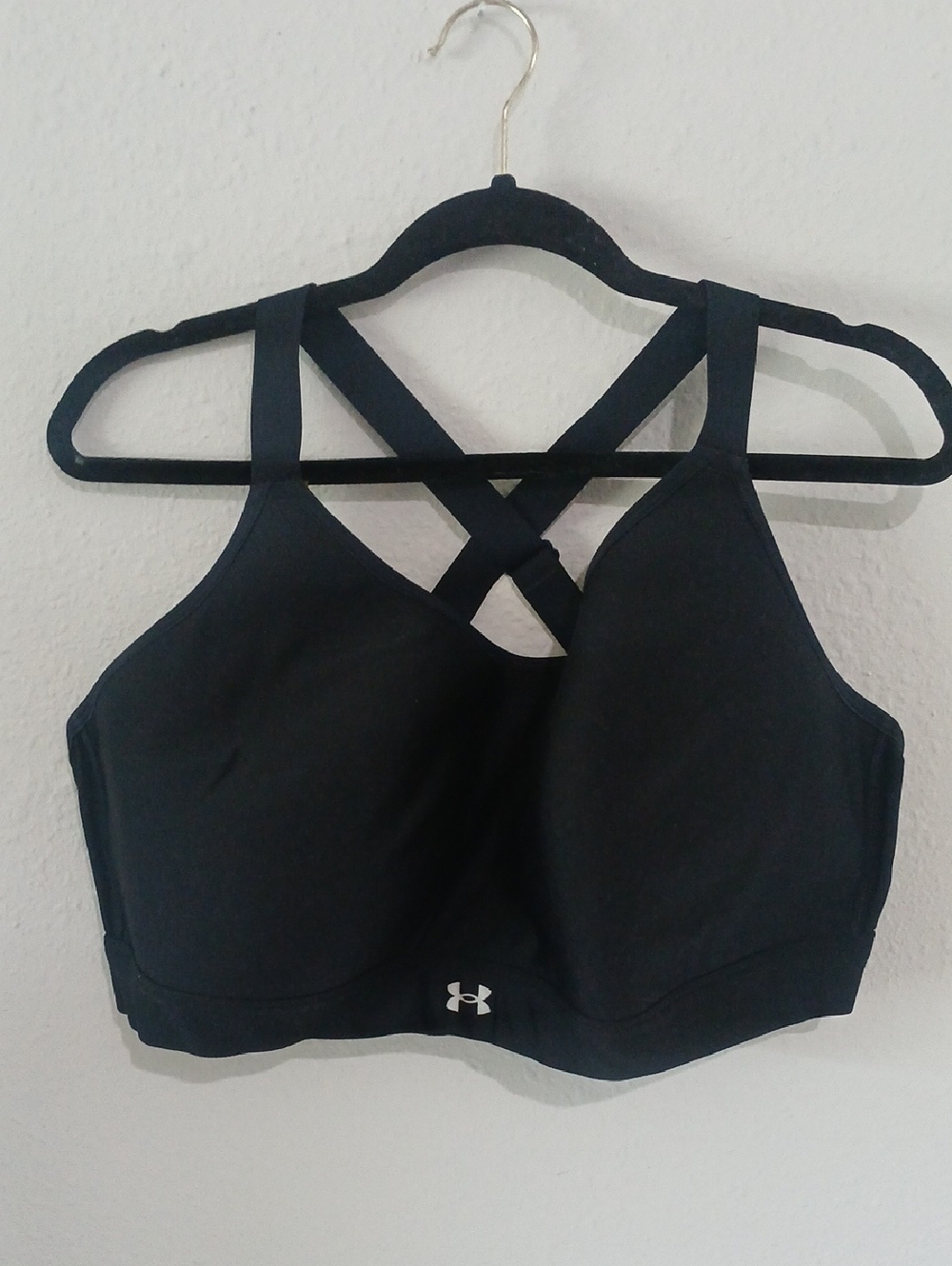 Under Armour Black Crisscross Strappy High-Support Sports Bra